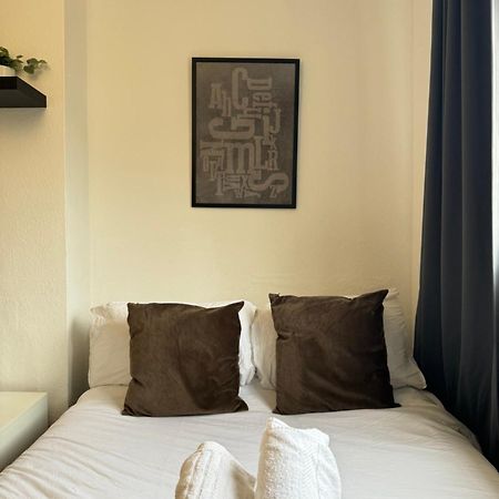 2 Bed Apt Sofa Bed Up To 6 London Exterior foto