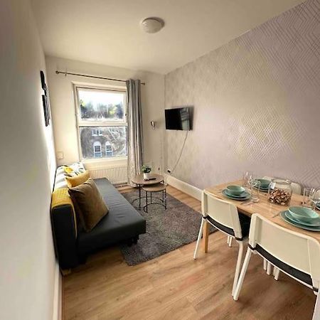 2 Bed Apt Sofa Bed Up To 6 London Exterior foto