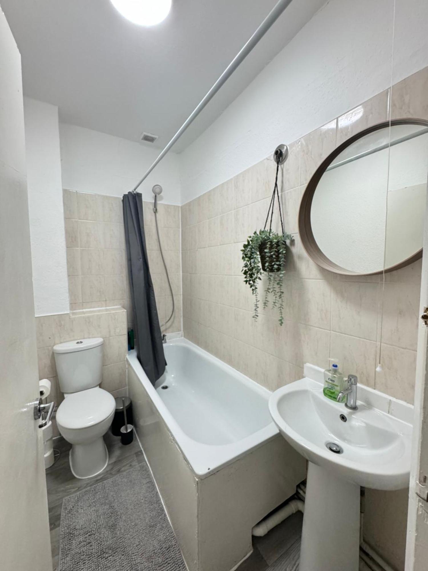 2 Bed Apt Sofa Bed Up To 6 London Exterior foto