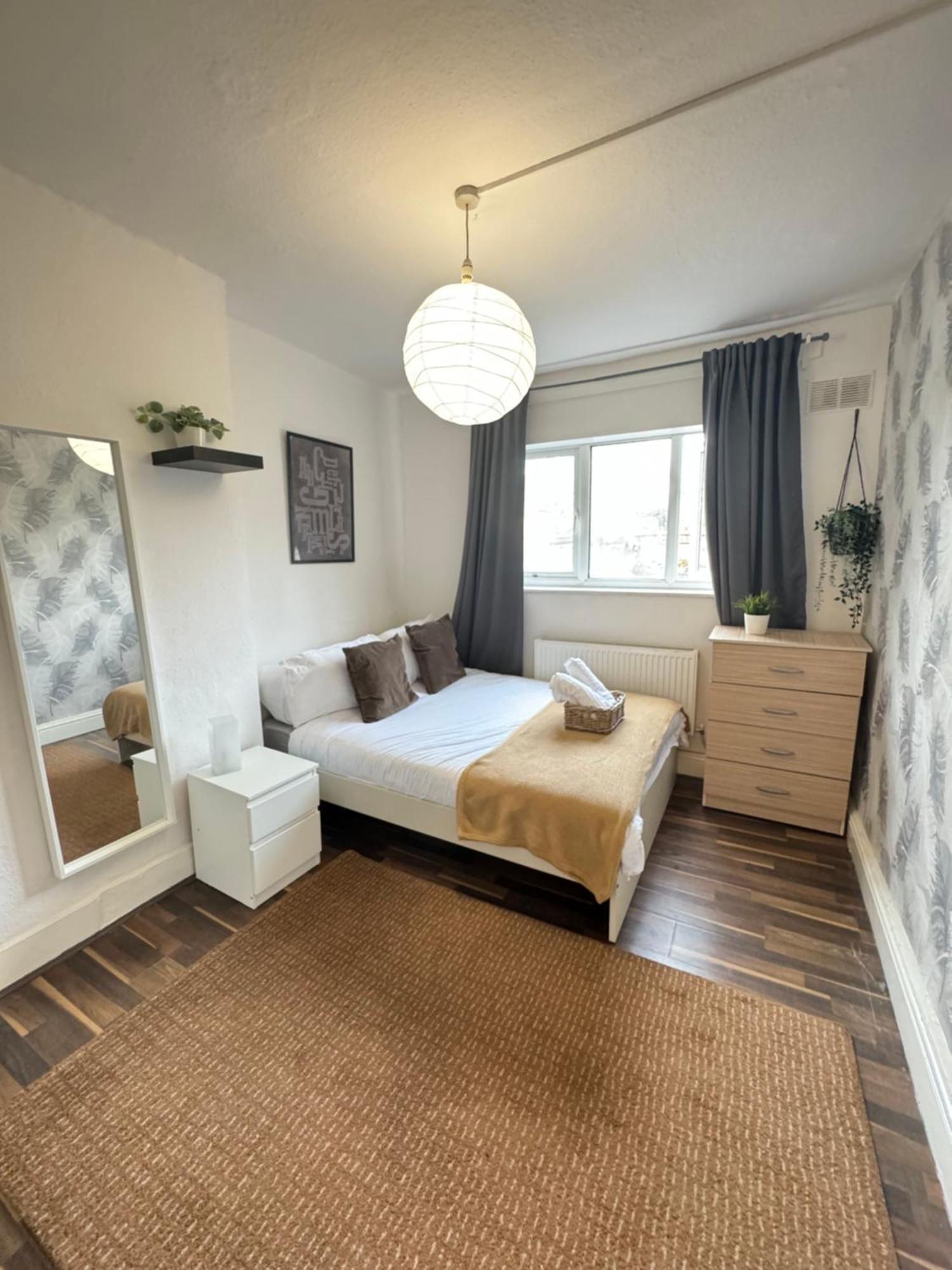 2 Bed Apt Sofa Bed Up To 6 London Exterior foto