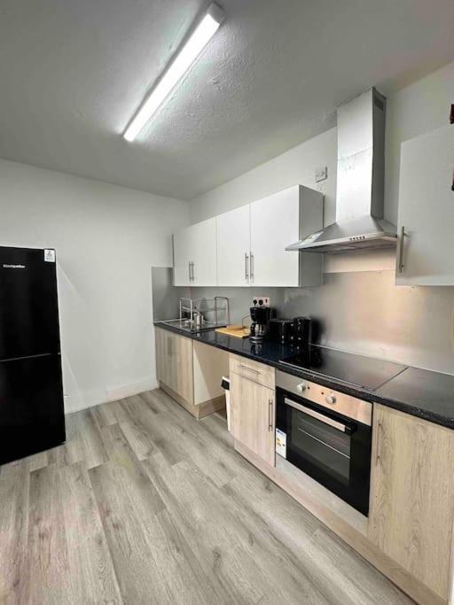 2 Bed Apt Sofa Bed Up To 6 London Exterior foto