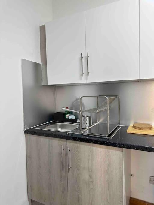 2 Bed Apt Sofa Bed Up To 6 London Exterior foto