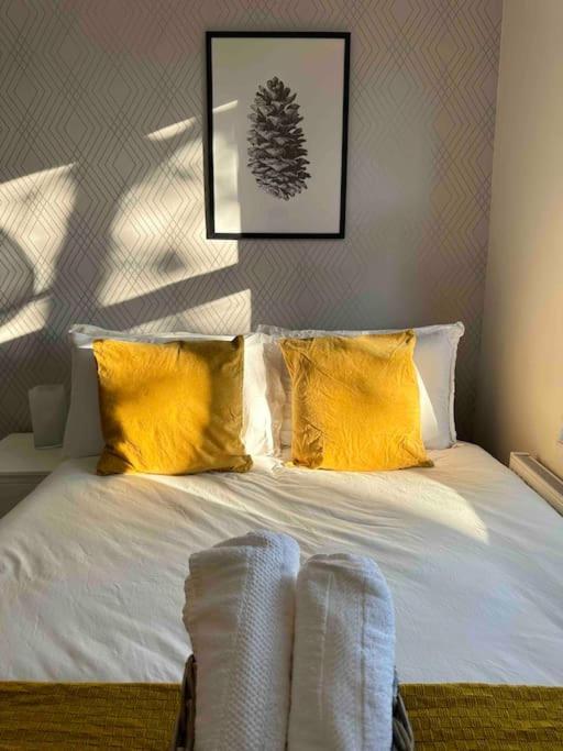 2 Bed Apt Sofa Bed Up To 6 London Exterior foto